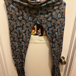 LuLaRoe one size orange and blue leggings